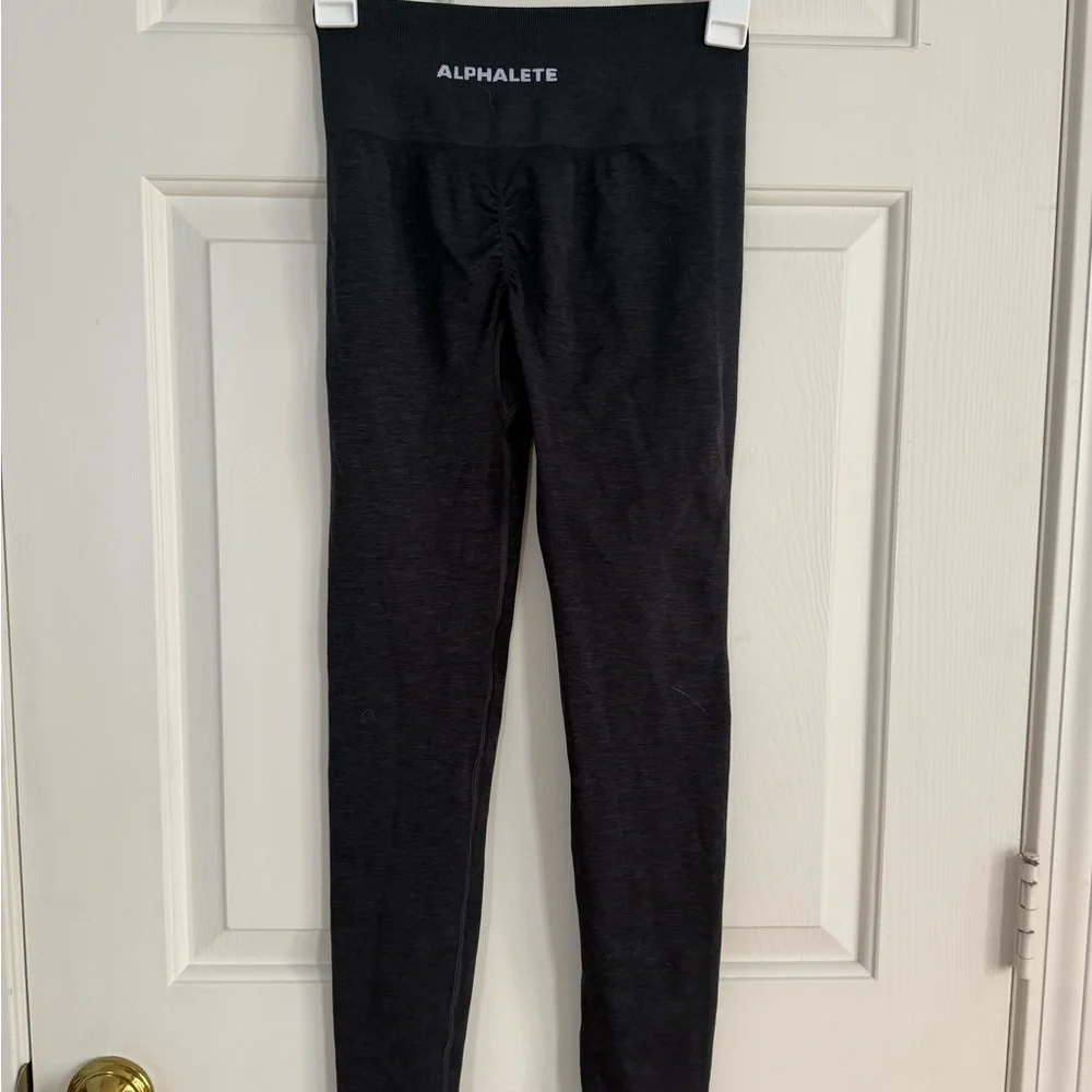 Alphalete amplify leggings - Picture 2 of 3